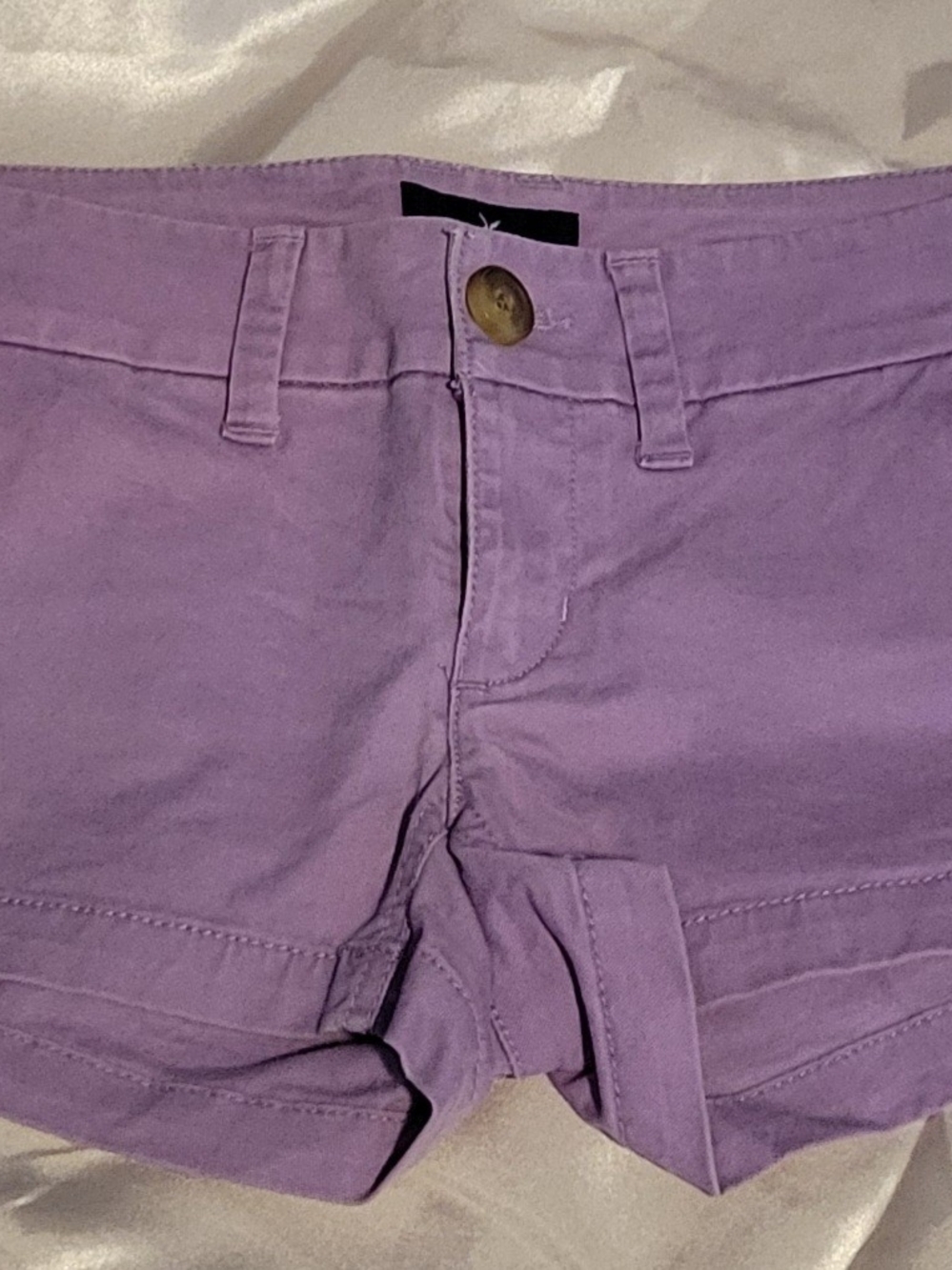 American Eagle Women's Lavender Chino Shorts Size 00